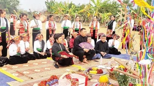 Fête de prière pour la pluie des Thái dans la commune de Muong Sang, district de Môc Châu, Son La.