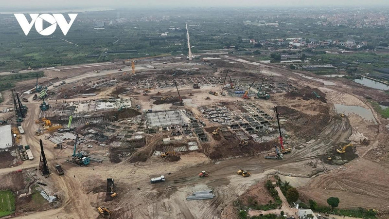 À Hung Yen, le chantier du deuxième plus grand stade du Vietnam s'accélère