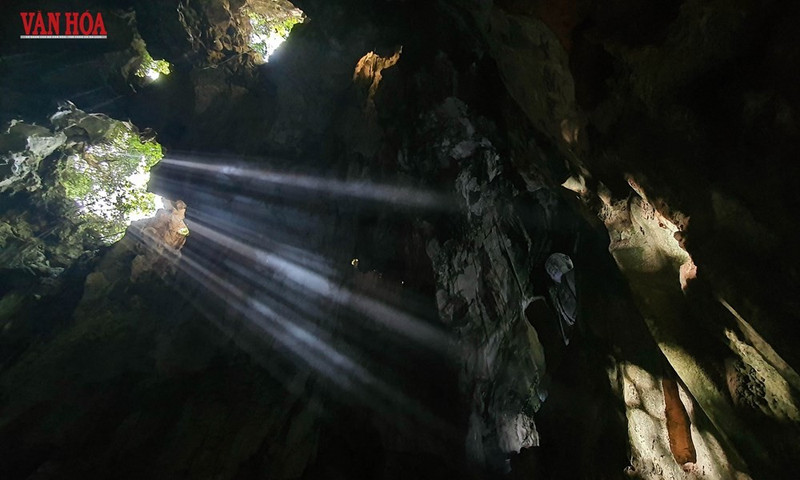 Les « ma nhai » du site classé de Ngu Hanh Son, à Da Nang, constituent un ensemble exceptionnel de 78 inscriptions en caractères Han et Nom.