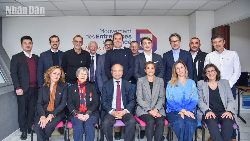 L’ambassadeur Dinh Toan Thang réaffirme son engagement à accompagner les entreprises françaises dans la promotion des atouts économiques des Pyrénées-Orientales. Photo : Minh Duy