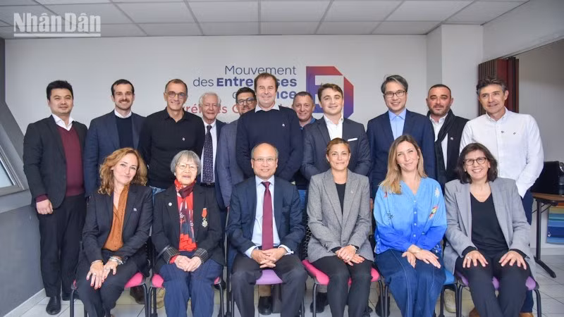 L’ambassadeur Dinh Toan Thang réaffirme son engagement à accompagner les entreprises françaises dans la promotion des atouts économiques des Pyrénées-Orientales. Photo : Minh Duy