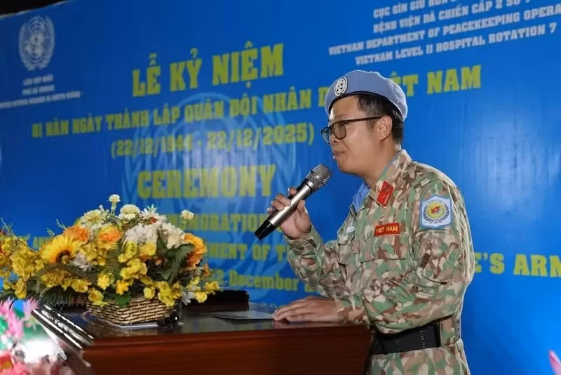 Le lieutenant-colonel, docteur Tran Duc Tai, directeur du BVDC2.7, prend la parole. Photo : baoquocte.