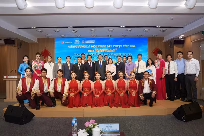 Le Vietnam et la Chine renforcent leur coopération touristique à travers la promotion du Xinjiang. Photo : VNA. 