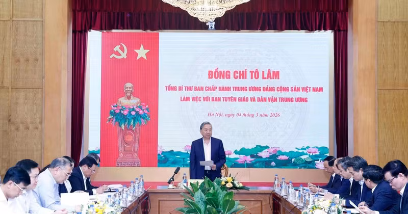 Le secrétaire général du Parti communiste du Vietnam, To Lam, s'exprime. Photo : VNA. 