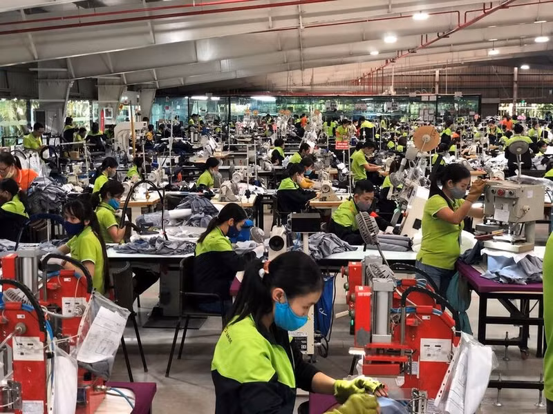 Une entreprise textile à Hung Yen participant à un programme d’amélioration des conditions de travail, de réduction de la consommation d’eau et de réutilisation des matériaux. 