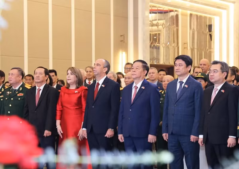 Les délégués des deux pays à la cérémonie. Photo: baoquocte 