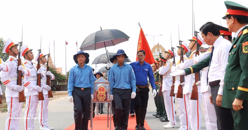 Leurs restes ont été rapatriés au Vietnam dans le cadre de la deuxième phase de la 25e campagne de recherche (saison sèche 2025-2026). Photo: VNA 