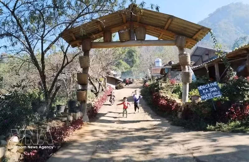 Le village touristique communautaire de Sin Suôi Hô est une destination remarquable de la province de Lai Châu. Photo : VNA