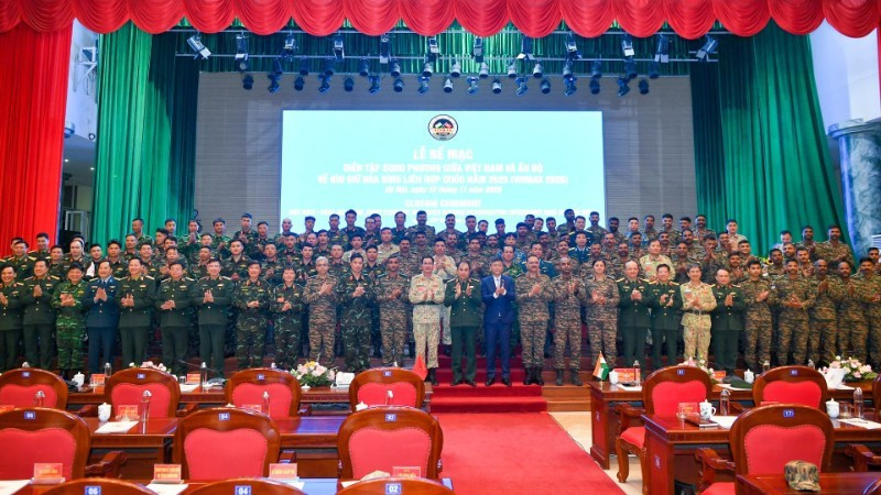 "Les délégués lors de la cérémonie de clôture."