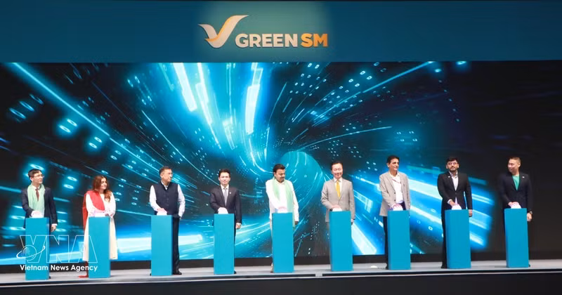 Cérémonie de lancement du service « Green SM Limo » à New Delhi. Photo : VNA. 