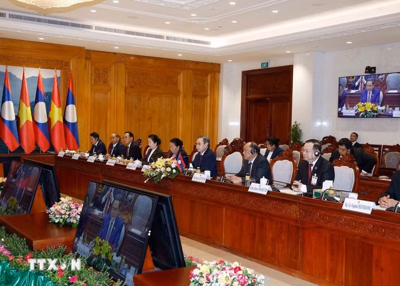 Le président de l’Assemblée nationale lao a salué les grandes réalisations globales du Vietnam en matière de développement socio-économique, de stabilité politique, d’amélioration des conditions de vie de la population et de renforcement de sa position sur la scène internationale.