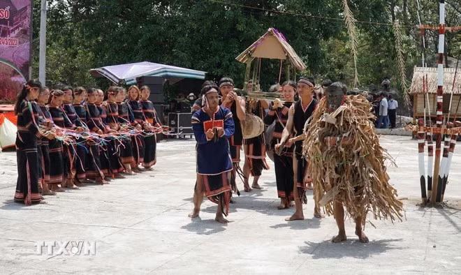 L'Espace culturel du gong du Tay Nguyen, inscrit au patrimoine culturel immatériel de l'humanité par l'UNESCO en 2005, fait la fierté de la province de Gia Lai. Photo : VNA