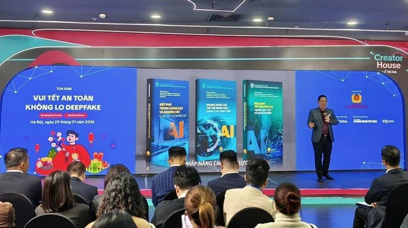 Séminaire « Un Têt en sécurité – sans crainte du Deepfake » à Hanoï. Photo: VNA