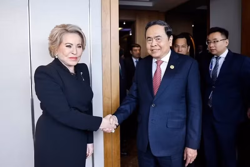 Le président de l'Assemblée nationale, Tran Thanh Man, et la présidente du Conseil de la Fédération de l'Assemblée fédérale de Russie, Valentina Matviyenko. Photo / VNA.