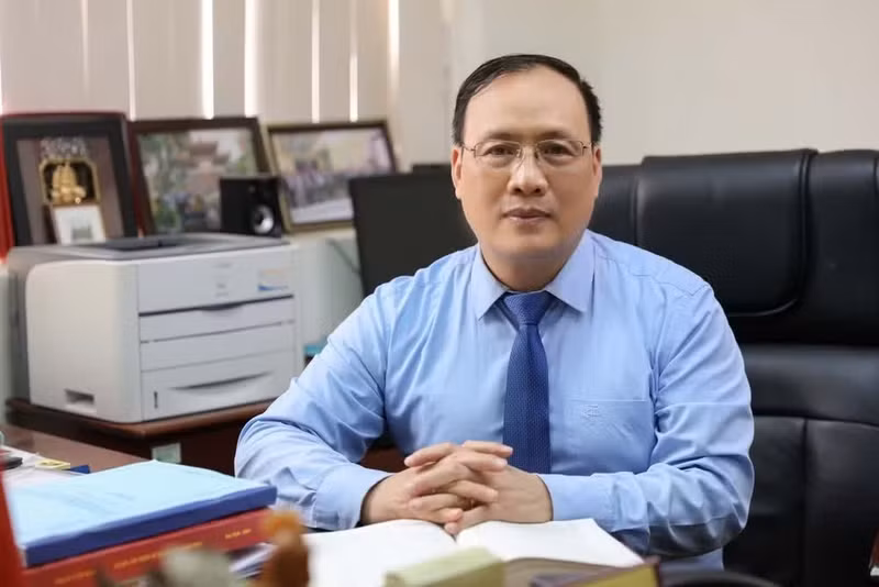 Le professeur et docteur ès sciences Nguyen Dinh Duc, ancien président du Conseil de l’Université des sciences et des technologies de l’Université nationale du Vietnam à Hanoï. Photo : daibieunhandan.vn.