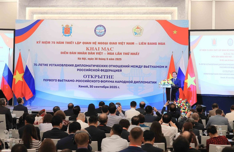 Ouverture du premier Forum populaire Vietnam-Russie à Hanoï. Photo : VNA. 