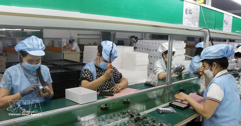 Le retour des projets d’un milliard de dollars dans le secteur de la haute technologie montre que la politique sélective du Vietnam en matière d’investissement direct étranger (IDE) est pertinente. Photo : VNA 