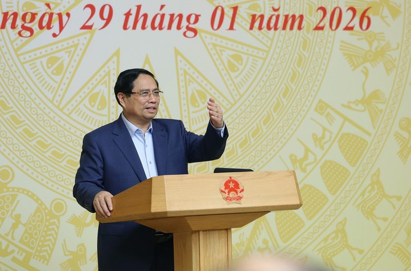 Le Premier ministre Pham Minh Chinh, président du Conseil central d’émulation et de récompense, s'exprime lors de la réunion. Photo : VNA.