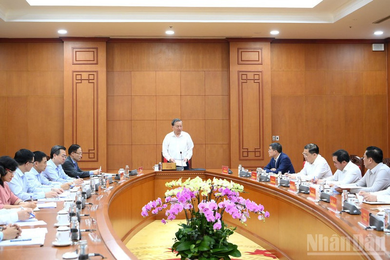 Lors de la réunion. Photo : Dang Khoa