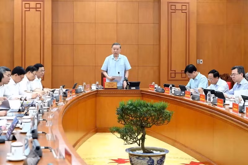 Le secrétaire général du Parti communiste du Vietnam (PCV) et président de la République, To Lam, s'exprime lors de la réunion. Photo : NDEL. 