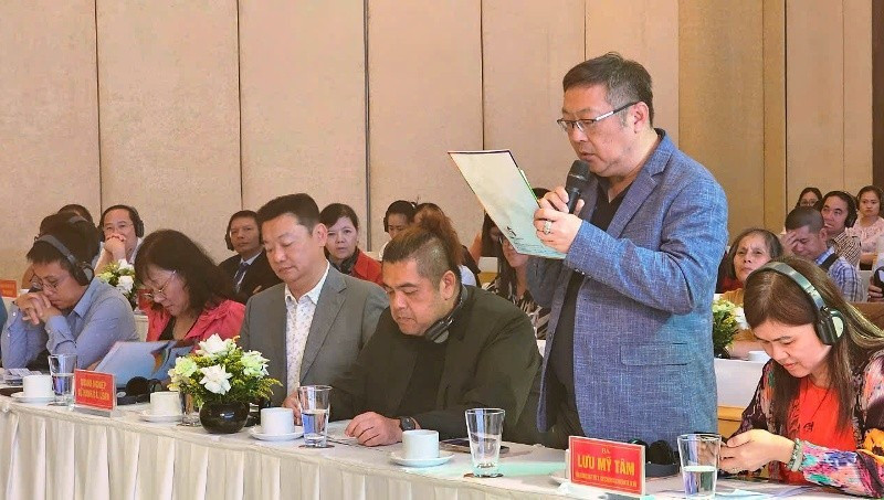 Un représentant d’un voyagiste taïwanais (Chine) partage ses impressions et recommandations à la conférence.
