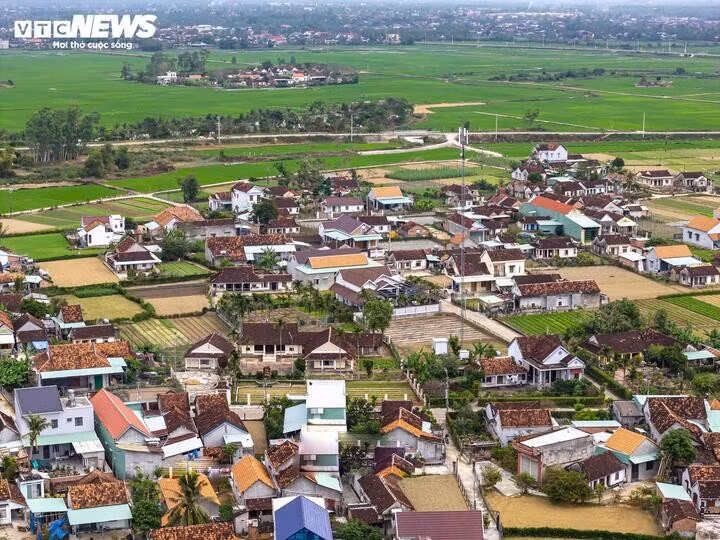 Aujourd’hui, ces maisons ne sont plus perçues comme de simples biens familiaux, mais comme un véritable patrimoine commun de la communauté villageoise.