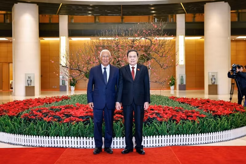 Le président de l’Assemblée nationale, Tran Thanh Man, et le président du Conseil européen, Antonio Costa,