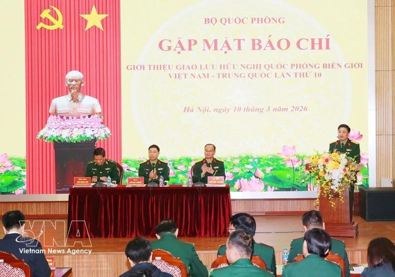 Conférence de presse sur le 10ᵉ Échange d’amitié de défense Vietnam-Chine. Photo : VNA. 