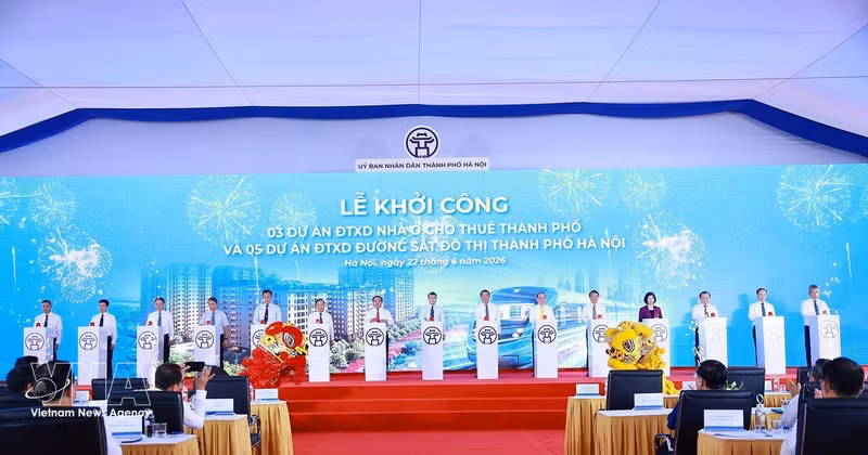 Le Premier ministre Le Minh Hung inaugure la construction de logements locatifs et de cinq lignes de métro à Hanoï. Photo : VNA. 