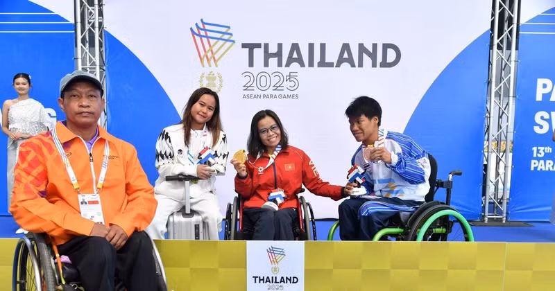 La nageuse Vi Thi Hang remporte sa quatrième médaille d'or aux Jeux. Photo : VNA.