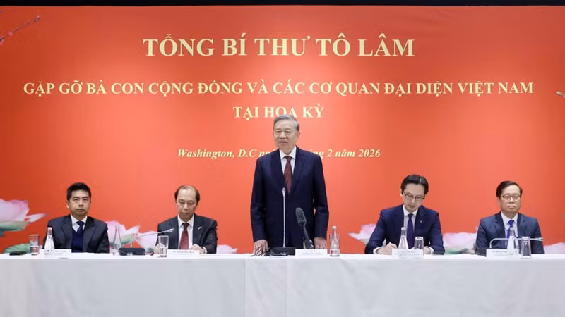 Le secrétaire général To Lam s'exprime lors de la rencontre. Photo : VNA. 