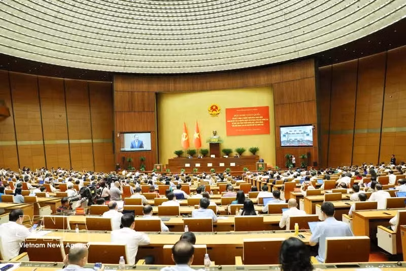 Une session de la 16e Assemblée nationale. Photo : VNA.