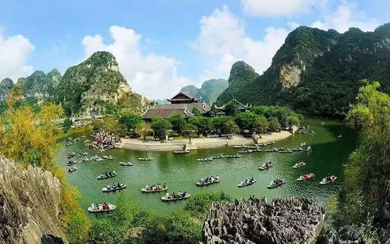  Le complexe paysager de Tràng An . Photo: NDEL