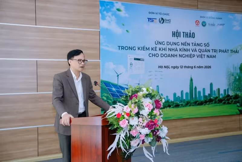 Pham Duc Nghiem, directeur adjoint du Département de l'entrepreneuriat et des entreprises technologiques, prend la parole. Photo: NDEL