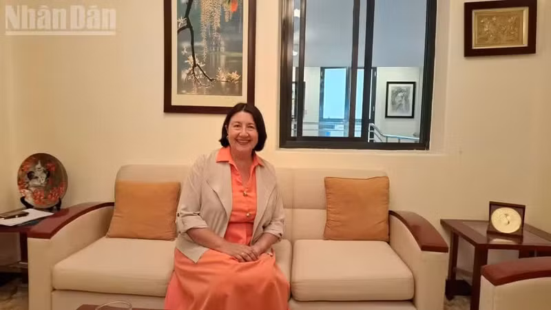 Nasly Isabel Bernal Prado, ambassadrice du Chili au Vietnam. Photo: NDEL