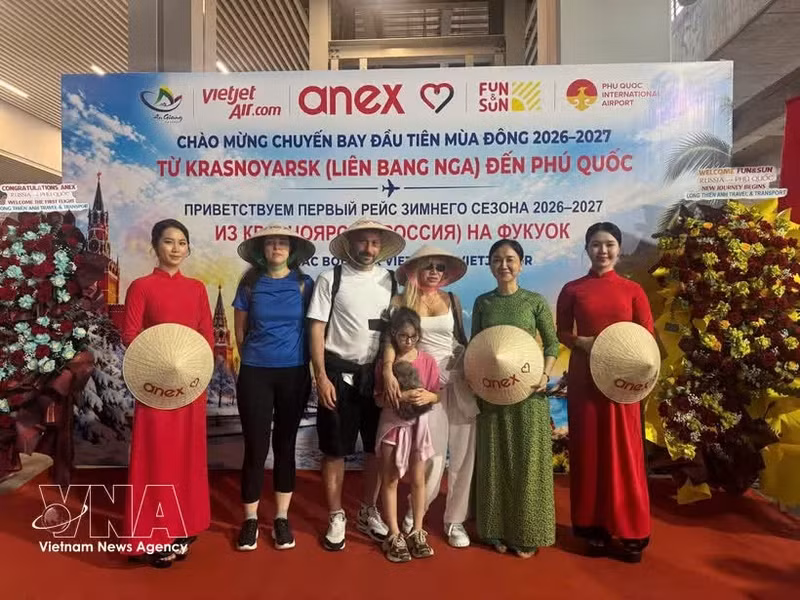 Touristes russes à Phu Quoc. Photo: VNA