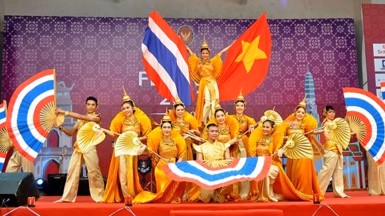 Échanges culturels et artistiques entre le Vietnam et la Thaïlande. Photo: baovanhoa.vn