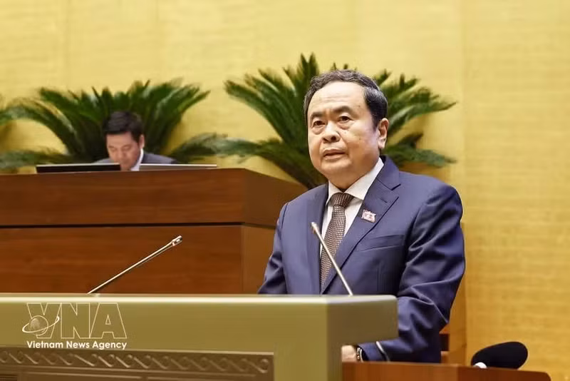 Le président de l’Assemblée nationale Trân Thanh Mân s’exprime en clôture de la première session extraordinaire de l’Assemblée nationale du Vietnam de la 16e législature. Photo : VNA.