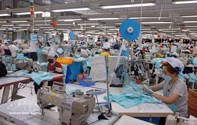 Les textiles et les vêtements constituent l'un des principaux produits d'exportation du Vietnam vers la Russie. Photo : VNA