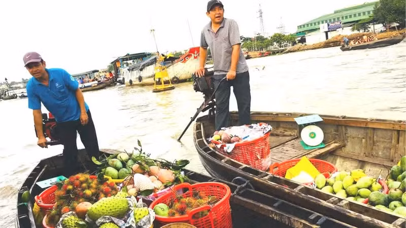 Découvrir le marché flottant à Can Tho. Photo: NDEL