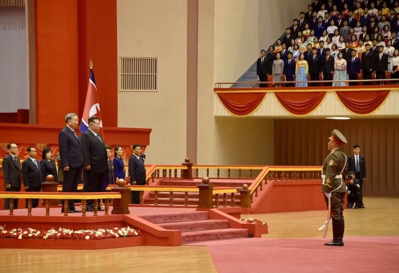 Cérémonie d'accueil en l’honneur du secrétaire général Tô Lâm à Pyongyang, en RPDC. Photo : VOV.