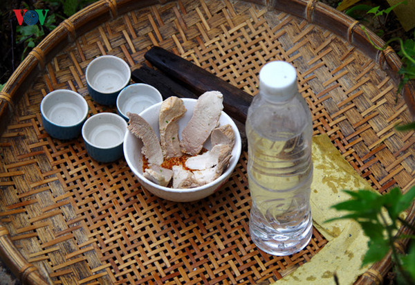 Rituel annuel des Dao Rouge pour prier de la chance ảnh 3 Rituel annuel des Dao Rouge pour prier de la chance ảnh 3