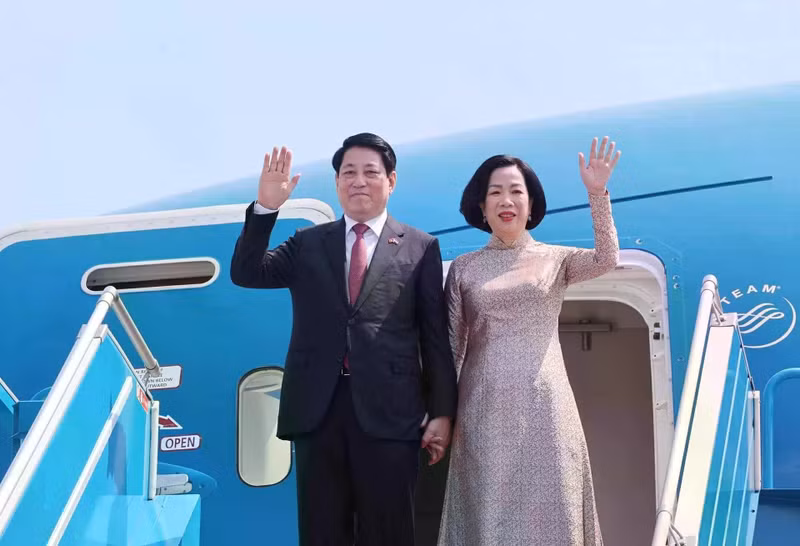 Le président de la République, Luong Cuong et son épouse. Photo: VNA