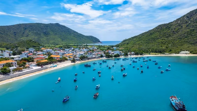 Un coin de la plage de Ninh Van, quartier Dong Ninh Hoa, province de Khanh Hoa. Photo : NDEL.