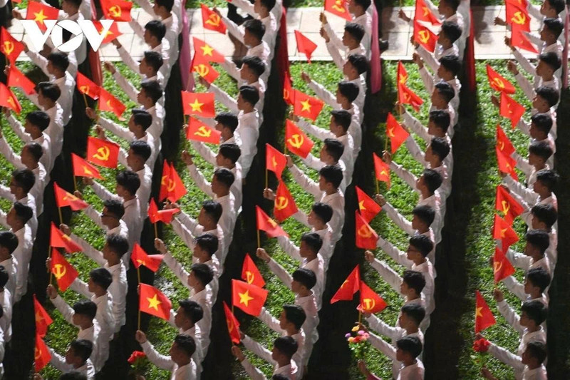La deuxième répétition générale du 80e anniversaire de la Révolution d’Août et de la Fête nationale du Vietnam, le 24 août, sur la place Ba Dinh, à Hanoï. Photo : NDEL.