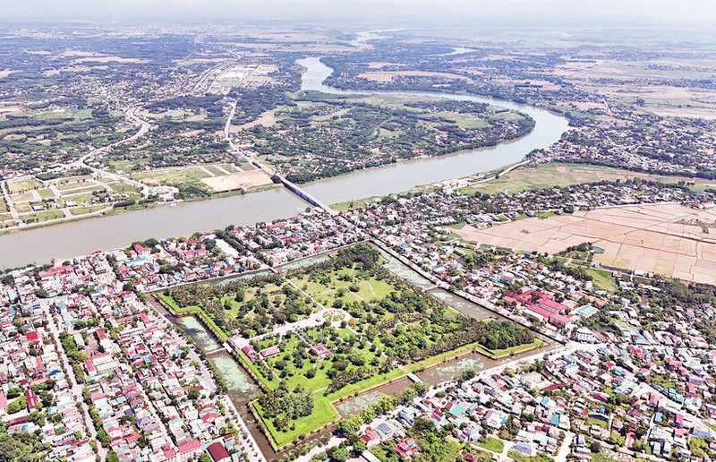 Le monument national spécial et les sites commémoratifs de l'ancienne citadelle de Quang Tri devraient couvrir environ 454 hectares, répartis dans la zone environnante. Photo : NDEL.