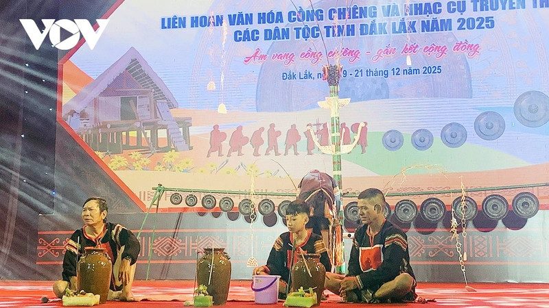 Cérémonies de culte traditionnelles empreintes d'humanité des Jarai. Photo : VOV.