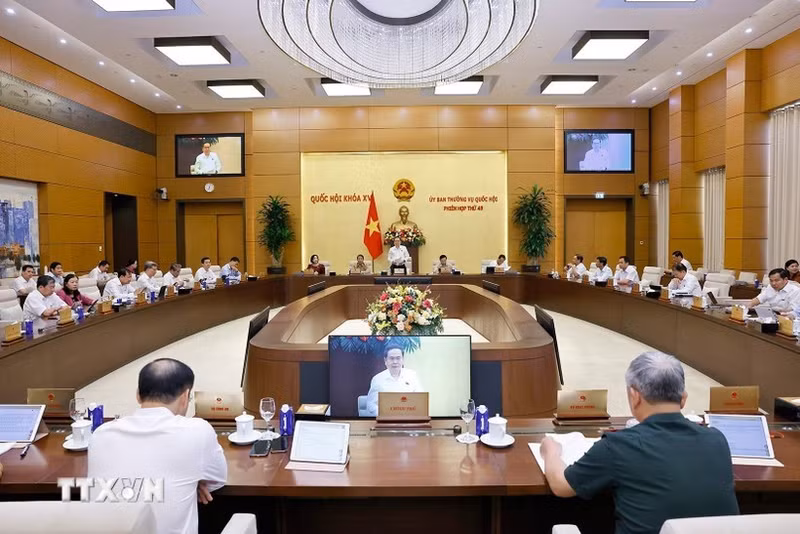 Le président de l'Assemblée nationale, Trân Thanh Mân, s'exprime en ouverture de la 49e session du Comité permanent de l’Assemblée nationale. Photo : VNA.