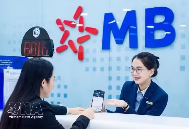 Vietnam Report dévoile le classement des 50 entreprises publiques les plus prestigieuses et performantes pour 2026, dont MBBank. Photo : VNA.