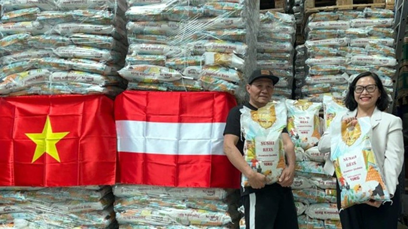 Le riz Sushi vietnamien importé vers le marché autrichien. Photo : VOV